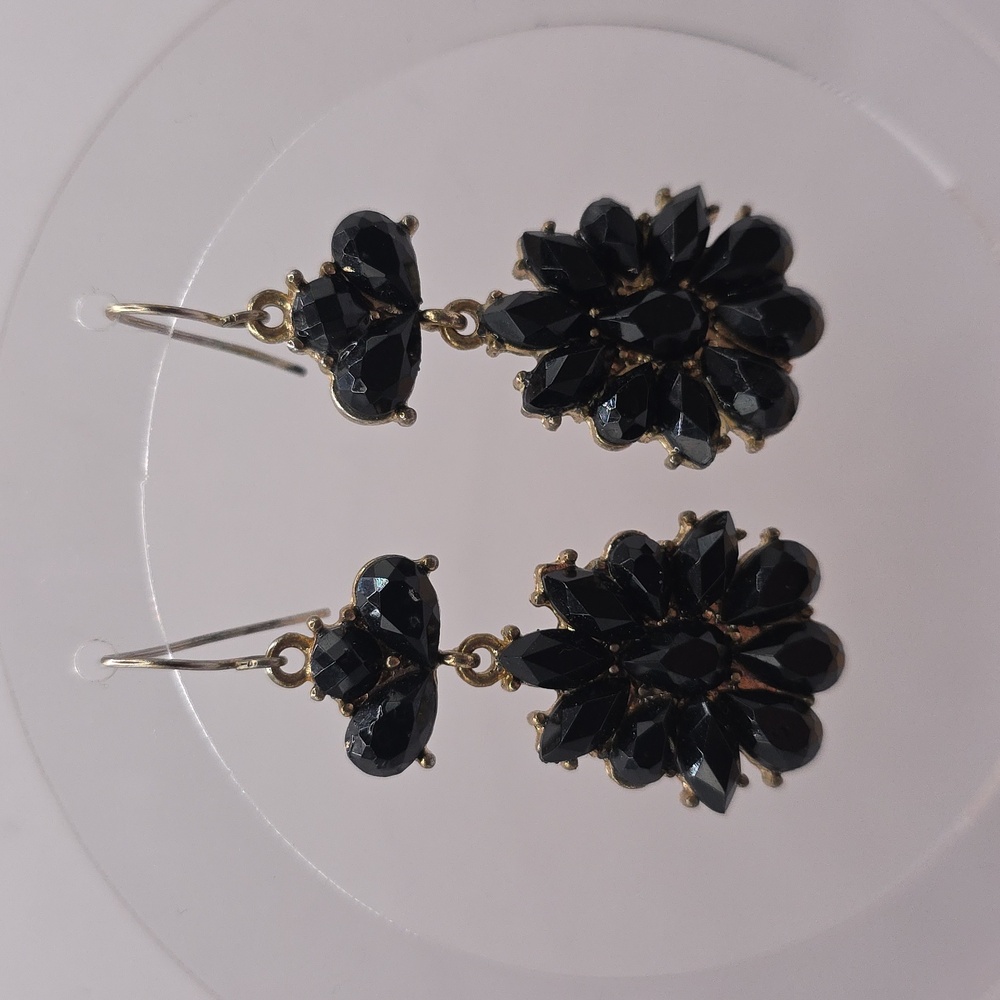 5/$25 - Elegant Black and Goldtone Floral Motif Dangle Earrings